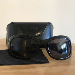 FENDI  FS299 Sunglasses Black
